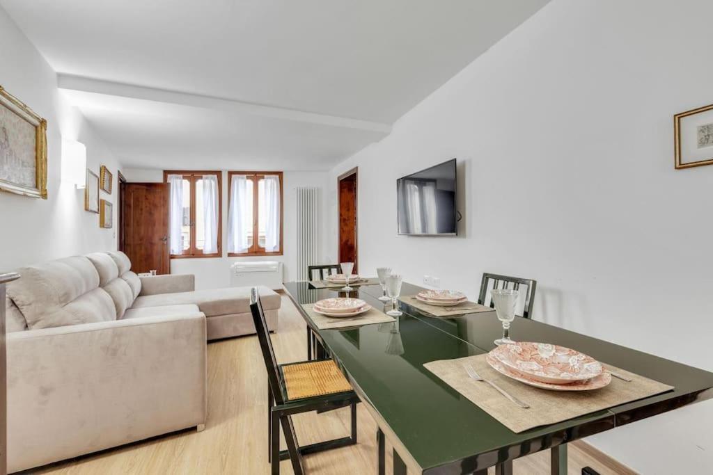 Cozy Apartment per 4 vicino San Marco Venecia Exterior foto