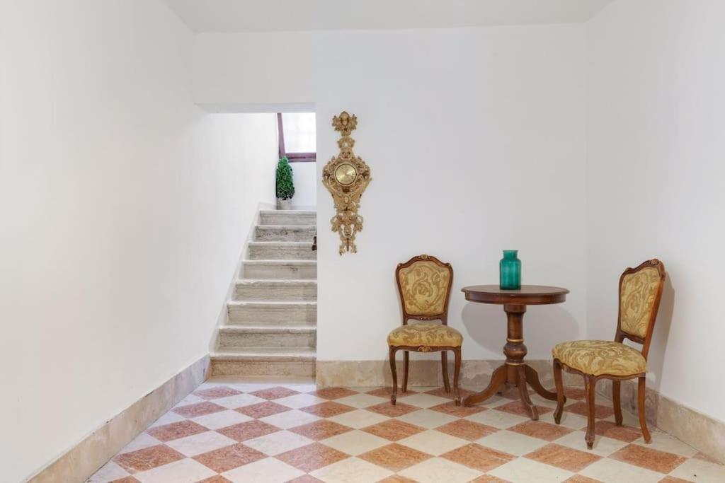 Cozy Apartment per 4 vicino San Marco Venecia Exterior foto
