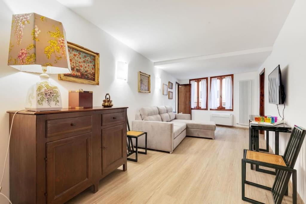 Cozy Apartment per 4 vicino San Marco Venecia Exterior foto