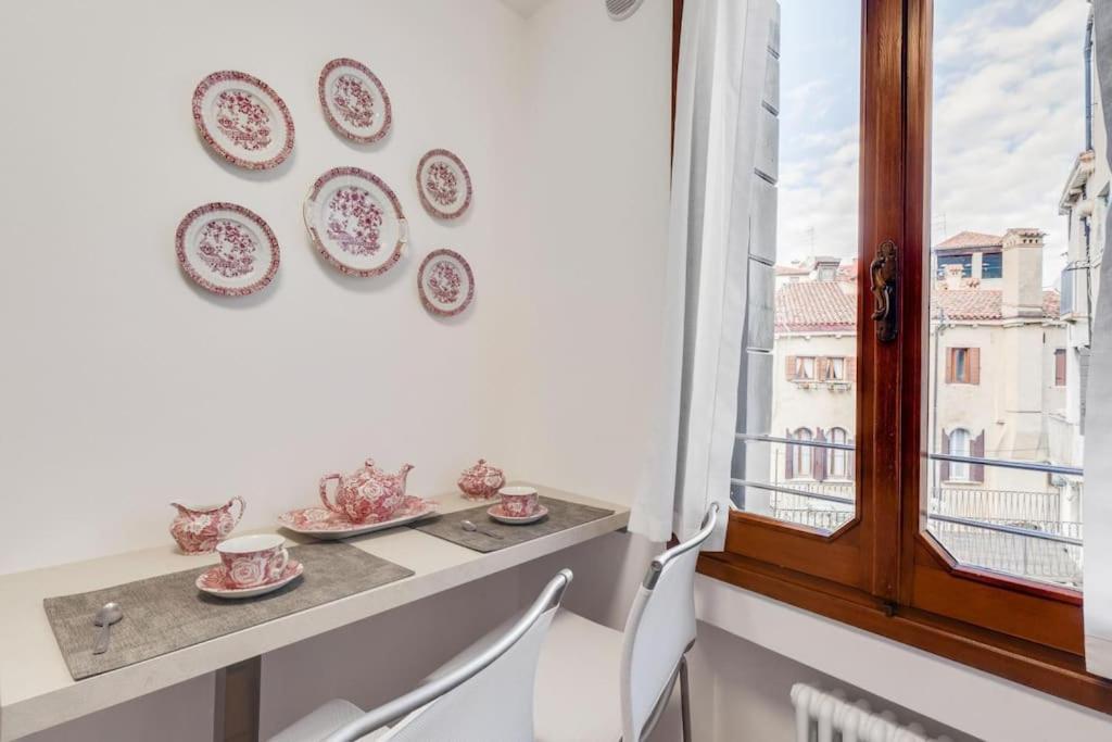 Cozy Apartment per 4 vicino San Marco Venecia Exterior foto